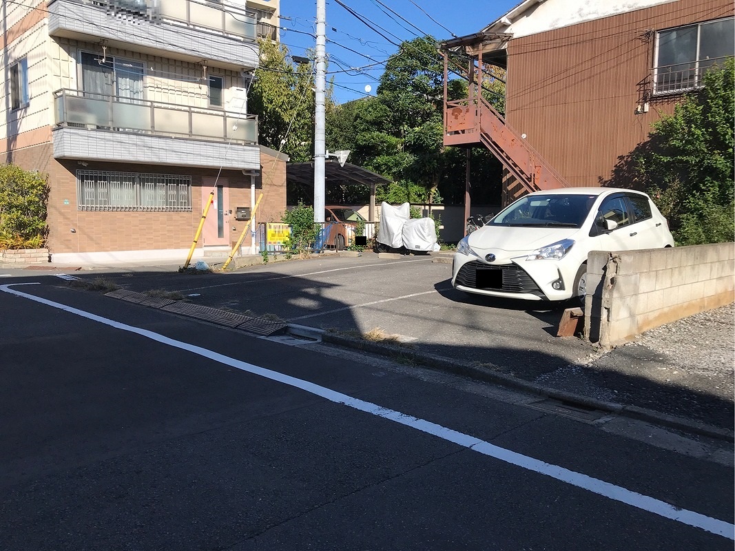 江戸川区本一色１丁目　月極駐車場